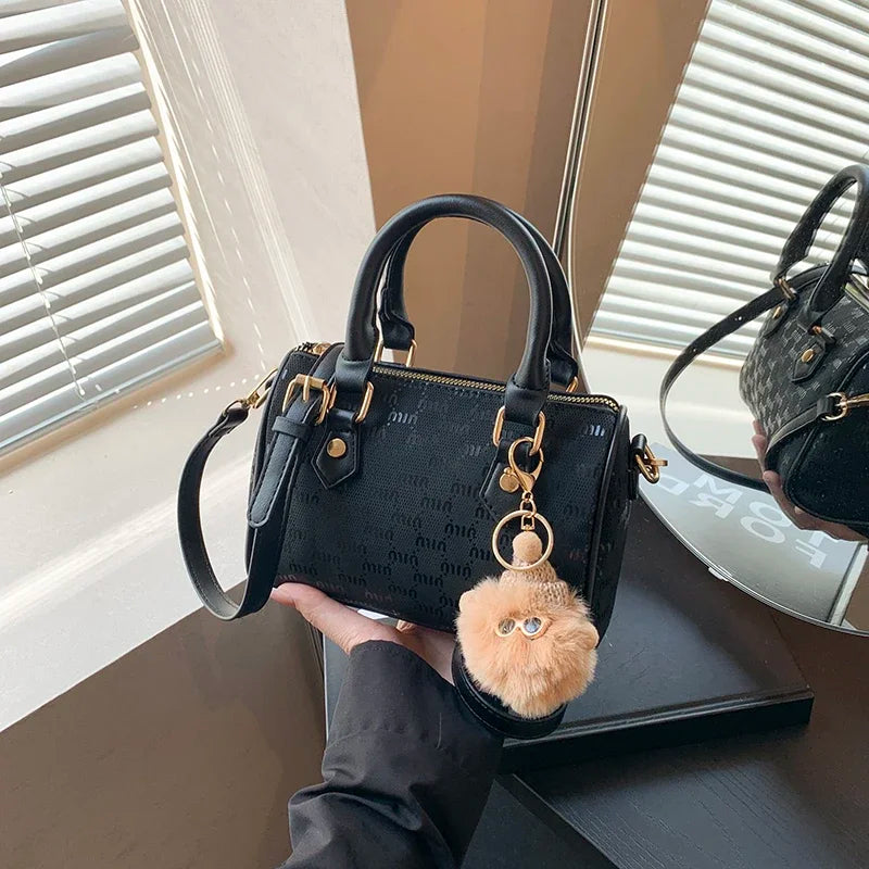 New Trendy Crossbody Purse For Women Luxury Leather Women's Chain Shoulder Bag Ladies Zipper Handbag With Chain Detail