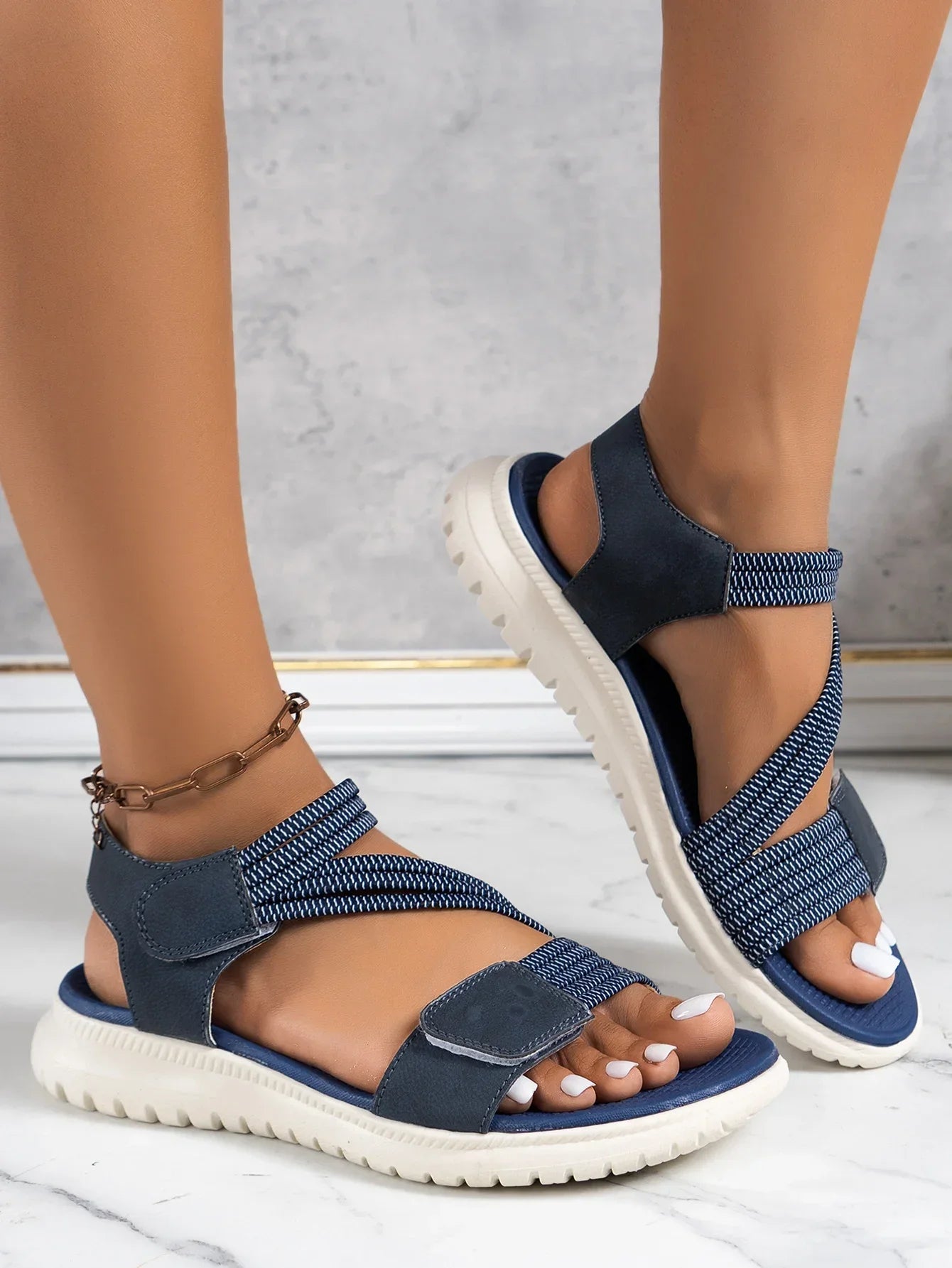 High Quality Brand Women's Sandals Hot Selling 2025 Summer New Elastic Band Fashionable Flat Casual Outdoor Sandals for Women