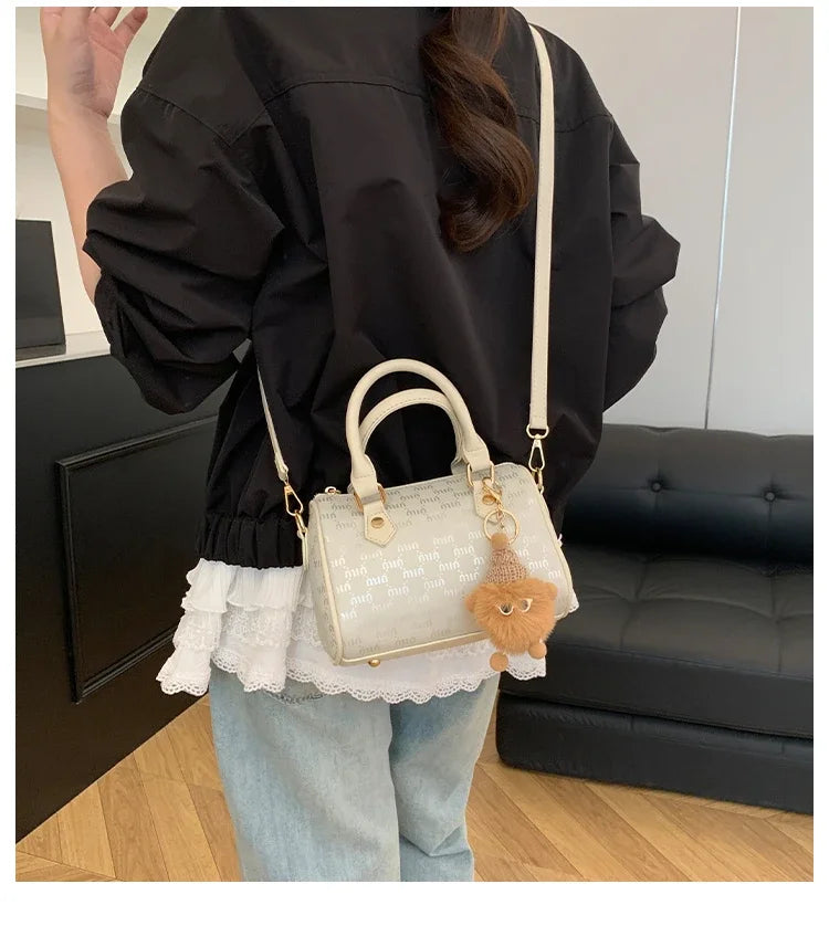 New Trendy Crossbody Purse For Women Luxury Leather Women's Chain Shoulder Bag Ladies Zipper Handbag With Chain Detail