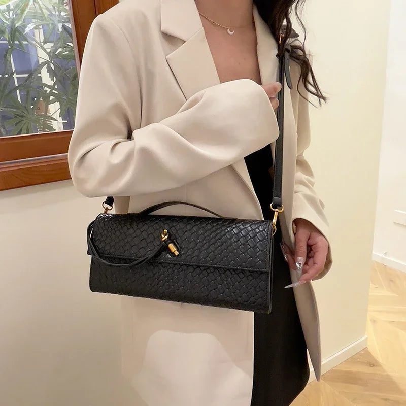 New designer Tote Bag - Elegant Crossbody Leather Purse For Women, Trendy Minimalist Commuter  shoulder bagWith Letter Logo