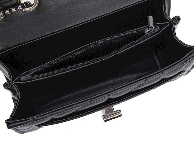 Quilted Crossbody Purse for Women Trendy Ladies Shoulder Bag with Chain Designer Purses