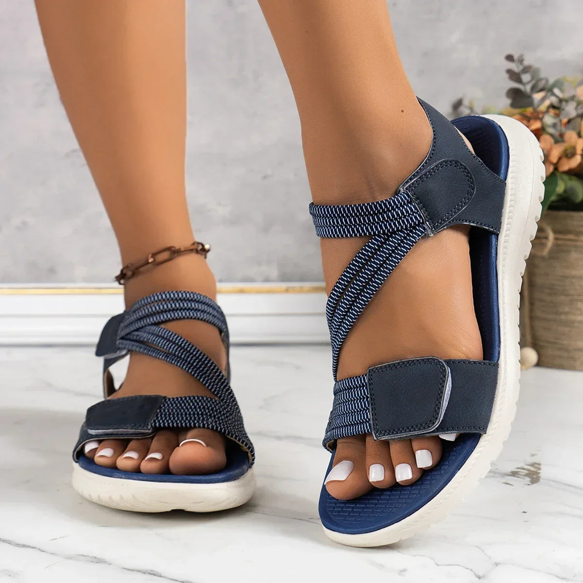 High Quality Brand Women's Sandals Hot Selling 2025 Summer New Elastic Band Fashionable Flat Casual Outdoor Sandals for Women