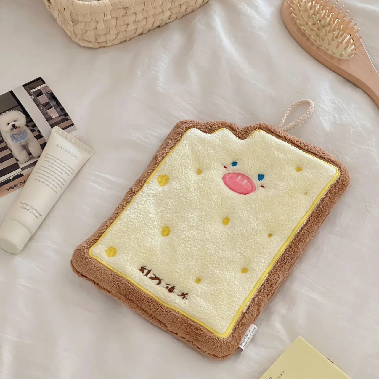 Cute Cartoon Hand Towel Hanging Kitchen Hand Wipe Quick Dry Wipe Three Layers of Thickened Coral Flannel Towel Handkerchiefs