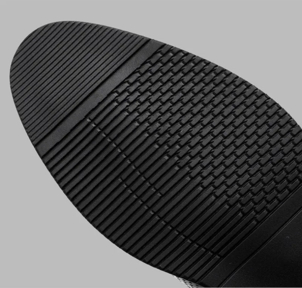 Shoes for Men Summer Breathable Hollow Out Shoe Fashion Business Dress Shoes Luxury Casual Leather Shoes for Men Loafers