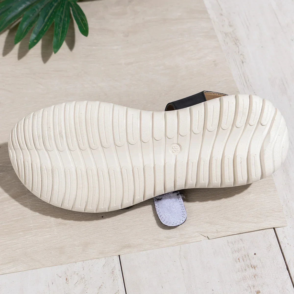 High Quality Brand Women's Sandals Hot Selling 2025 Summer New Elastic Band Fashionable Flat Casual Outdoor Sandals for Women