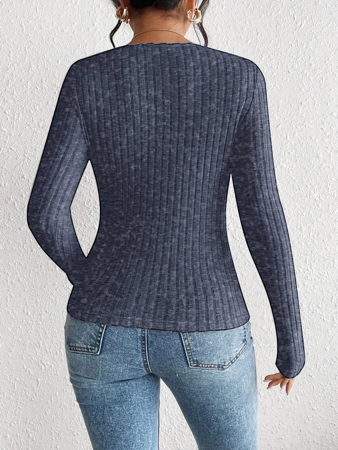 Autumn and winter fashion diamond collar knitted bottom shirt, women's casual long-sleeved tops, knitted long-sleeved T-shirt