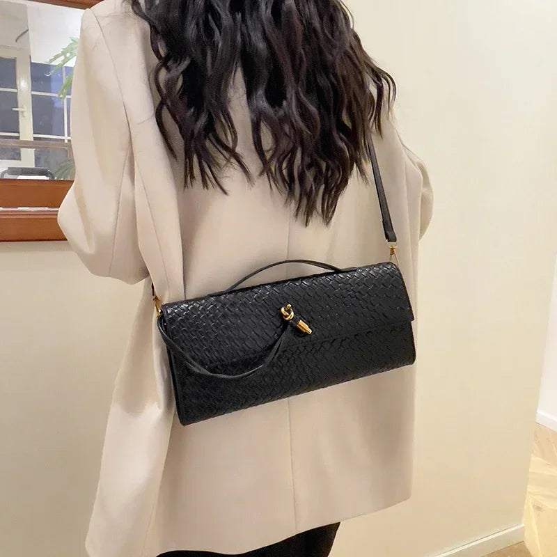 New designer Tote Bag - Elegant Crossbody Leather Purse For Women, Trendy Minimalist Commuter  shoulder bagWith Letter Logo